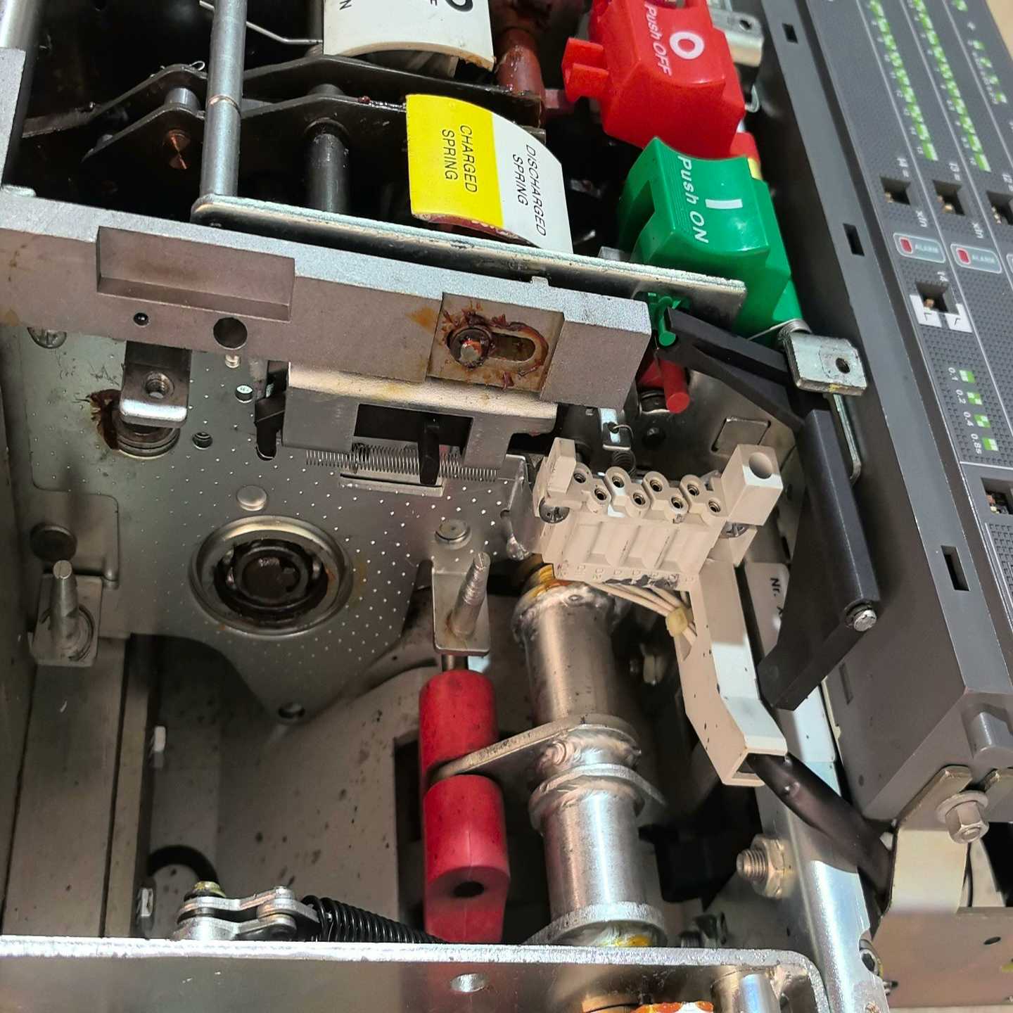 ABB框架断路器E系列E4HE4N。加强储能机构（零零电子）