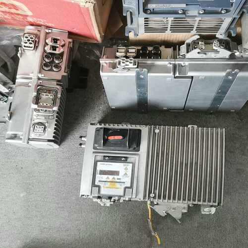 Lenze8400伦茨变频器E84DSPBC1524R2SL（零零电子）