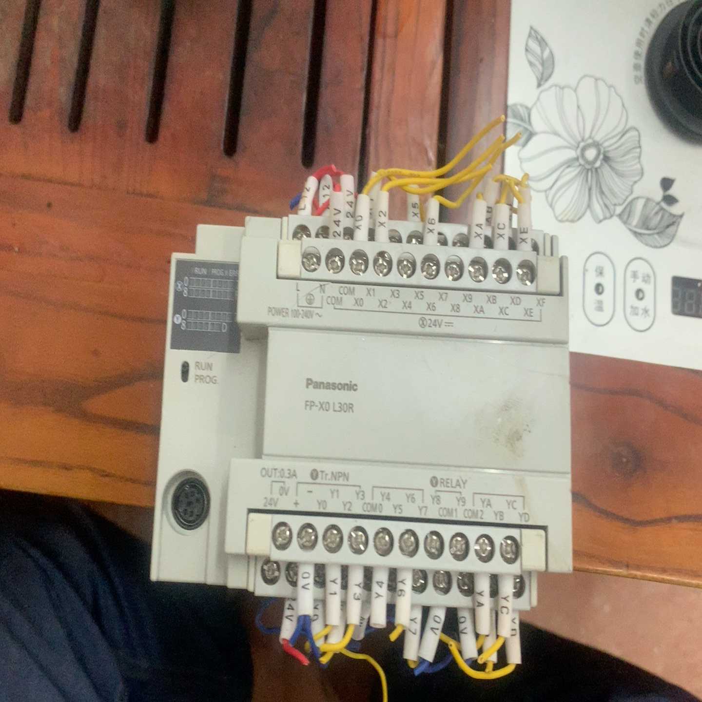 松下PLCFP-XOL30R，型号AFPX0L30R-F--议价商品