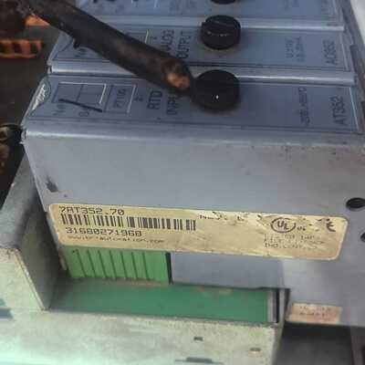 4P3040.01-490触摸屏，成色一般询价