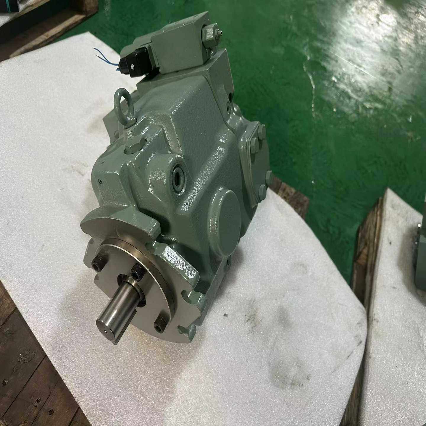 油研日本yuken柱塞泵A3H18f0-FR01KK-10油研油泵，质保一年