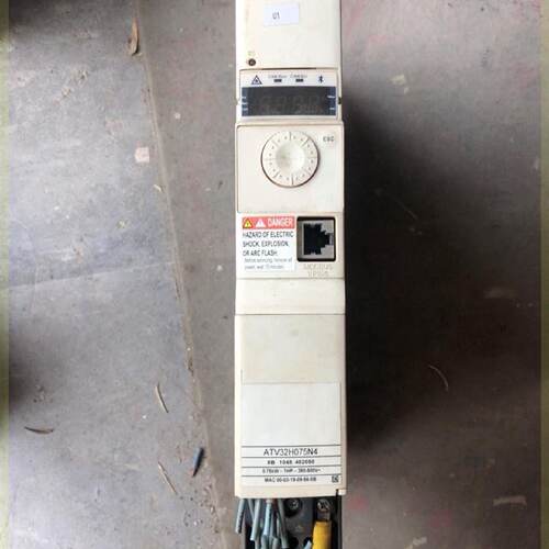议价变频器 ATV32H075N4  成色如图，正常拆机，〔议价〕
