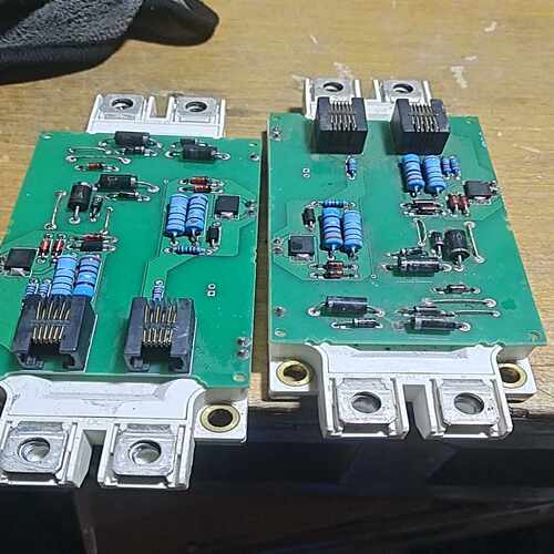 英飞凌FF300R12Me3~询价