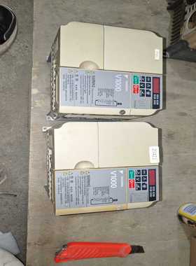 变频器VB4A0011BBA成色如图，功能，有