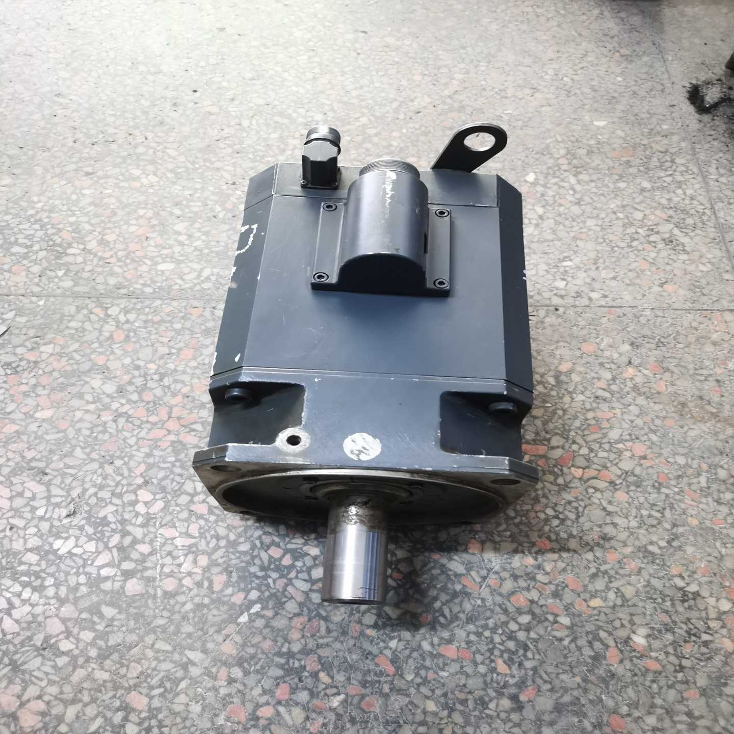 西门子伺服电机1FT6102-1AC71-3AG1，质量包好-议价