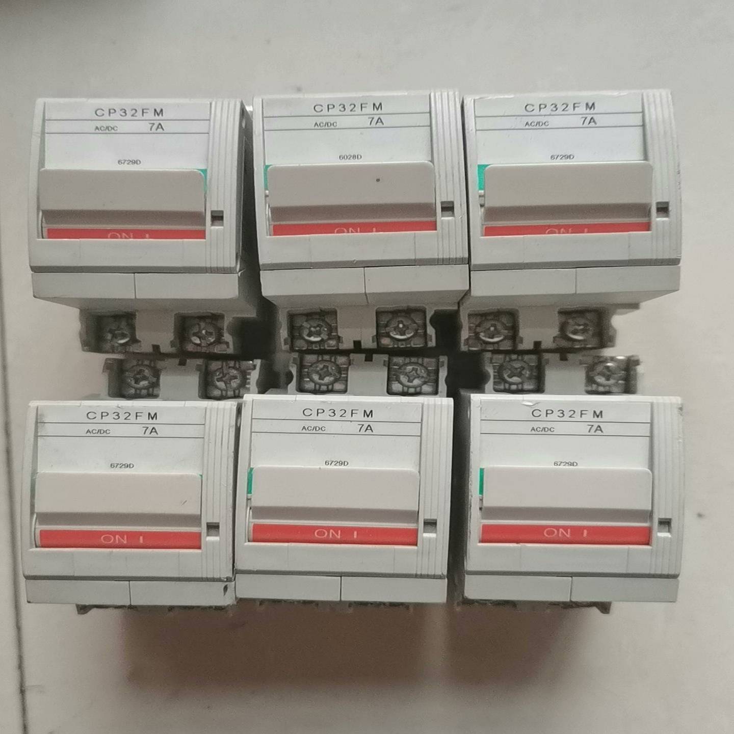 （请询价）拆机富士电路保护断路器CP32FM/FS/7A