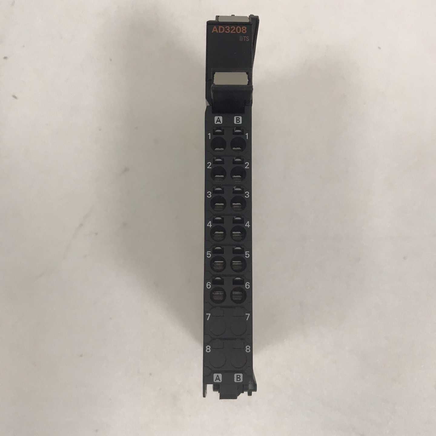 议价PLC模块 NX-AD3208 欧姆龙moron单元模块适用