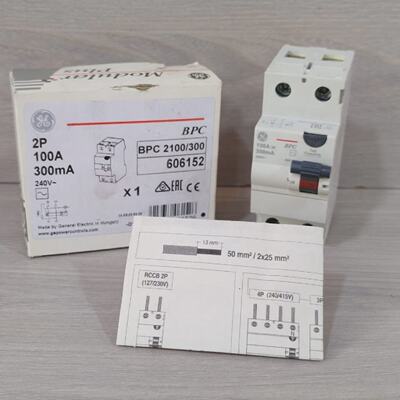 LOT 2 PCS. GE BPC 2100300 Circuit Breakers 2P 100A 300mA  60