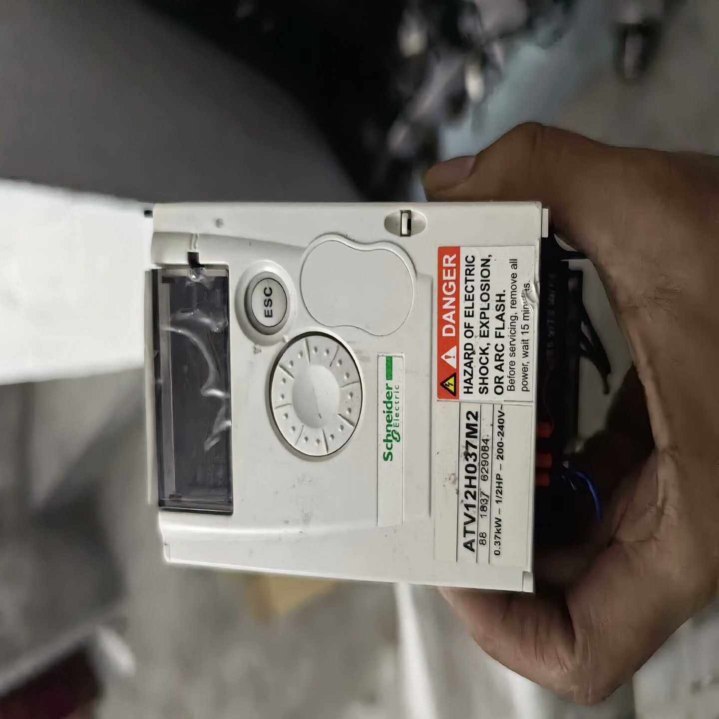 【议价】变频器ATV12H037M2质量保证漂亮适用