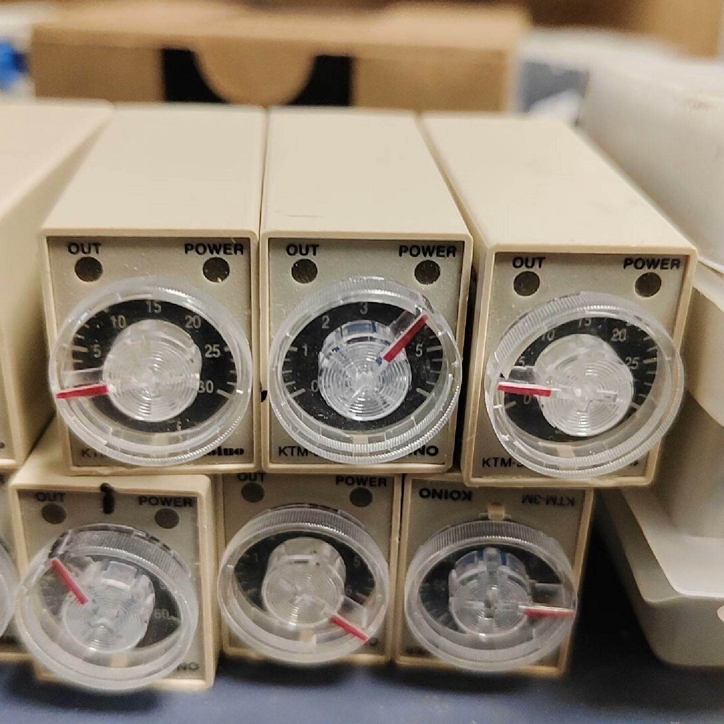 建兴时间继电器KTM-3MN 共10只其中两只全新议价