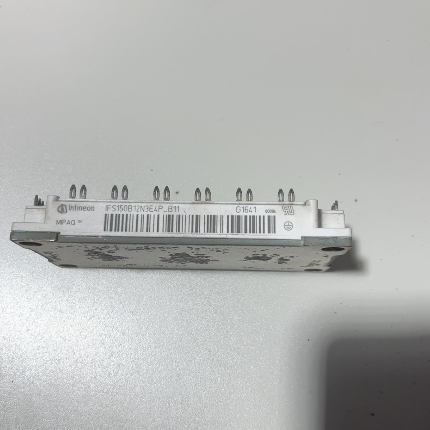 英飞凌 IFS150B12N3E4P-B11。包~询价