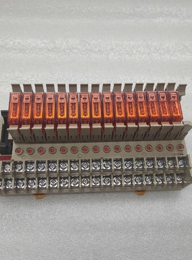 OMRON G7T 1122S 110120VAC 15 UNIT RELAIS WITH BASE MODULE