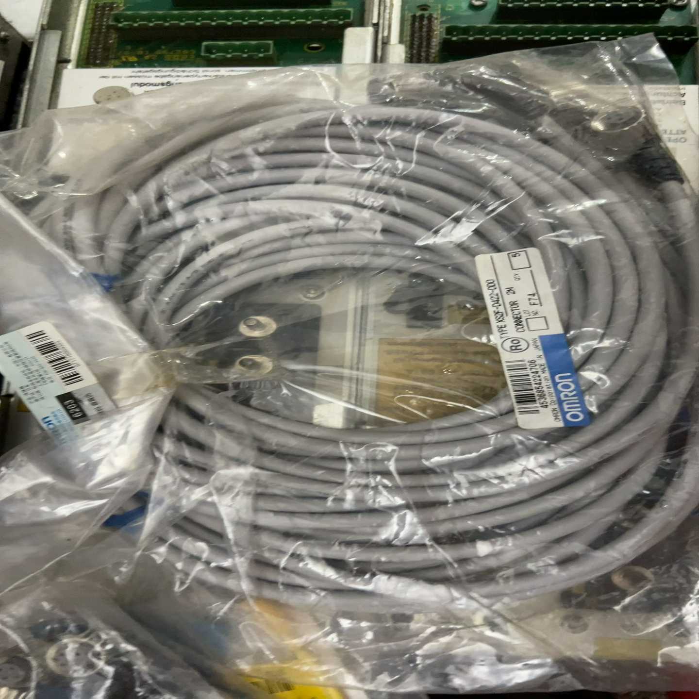 连接线XS2F-D422-DD0共2条询价