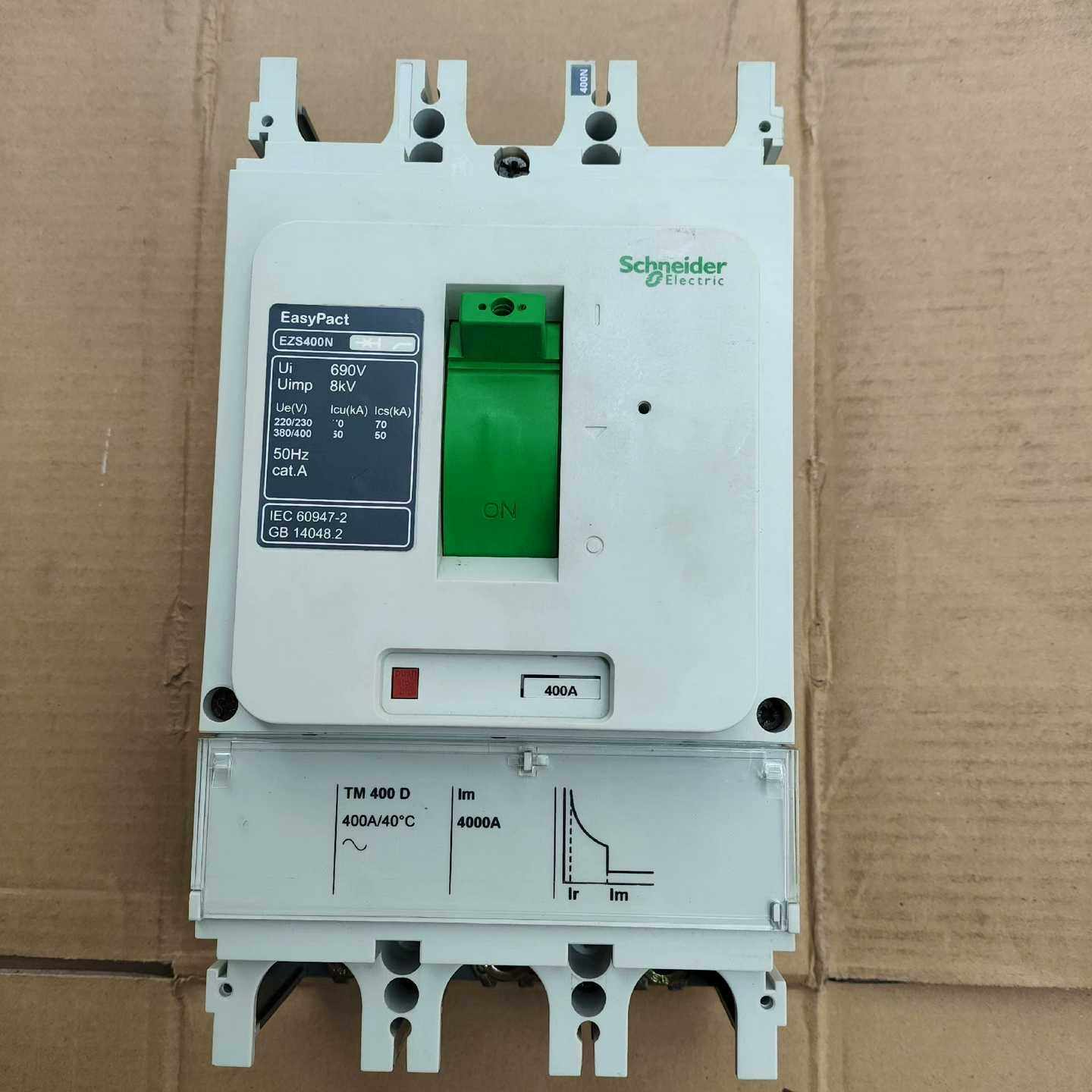 议价400400施塑壳断路器，装柜无使用。缺适用