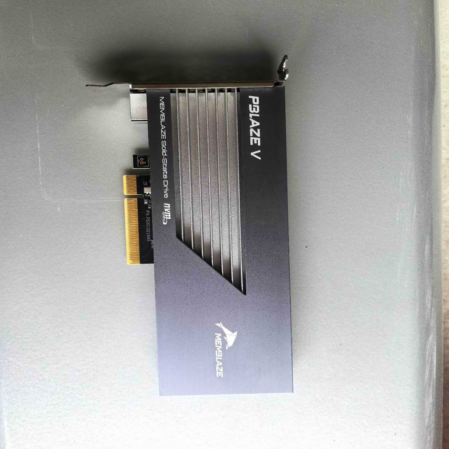 全新未上机小海豚PBlaze5700SeriesAIC--议价商品