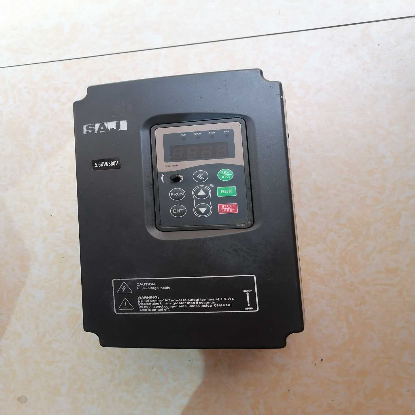 8000B-4T5R5GB/7R5PB 三晶5.5KW 功能[浩蓉商户]