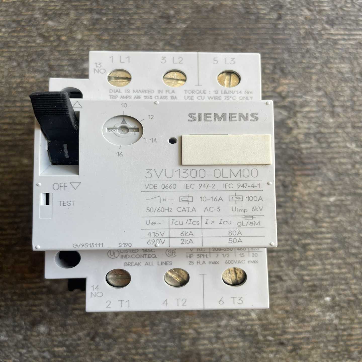 西门子断路器3VU1300-0LM00，库存货，适用于工业电