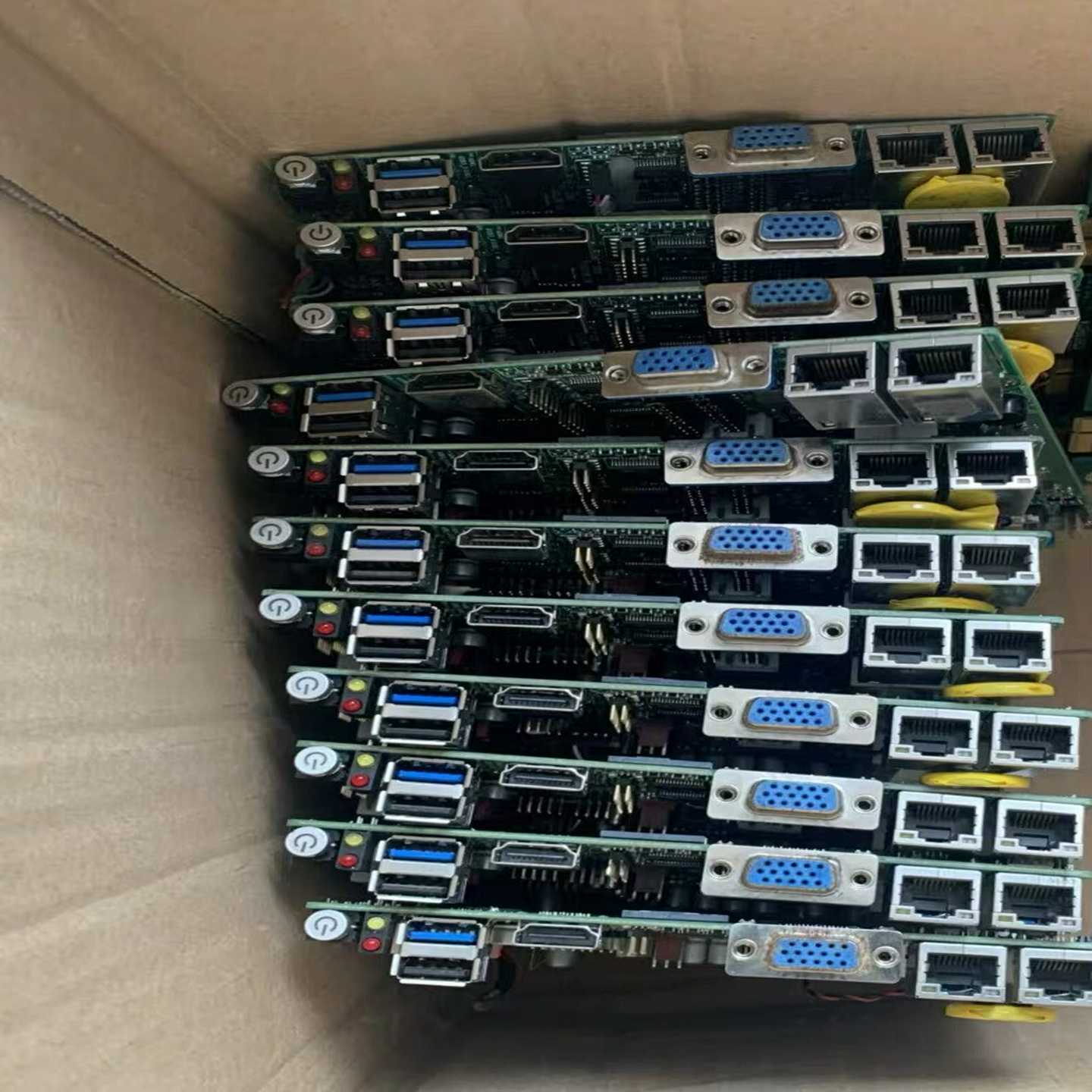 咨询-JHCTECHEPI-I707集成J1900工控机