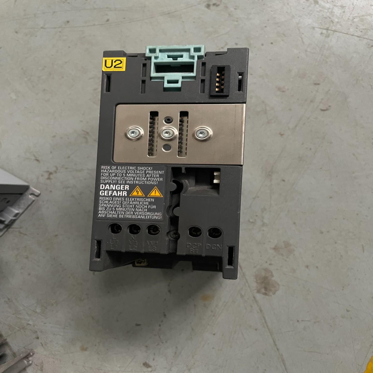 询价拍~变频器 6SL3224-0BE17-5UA0，实物