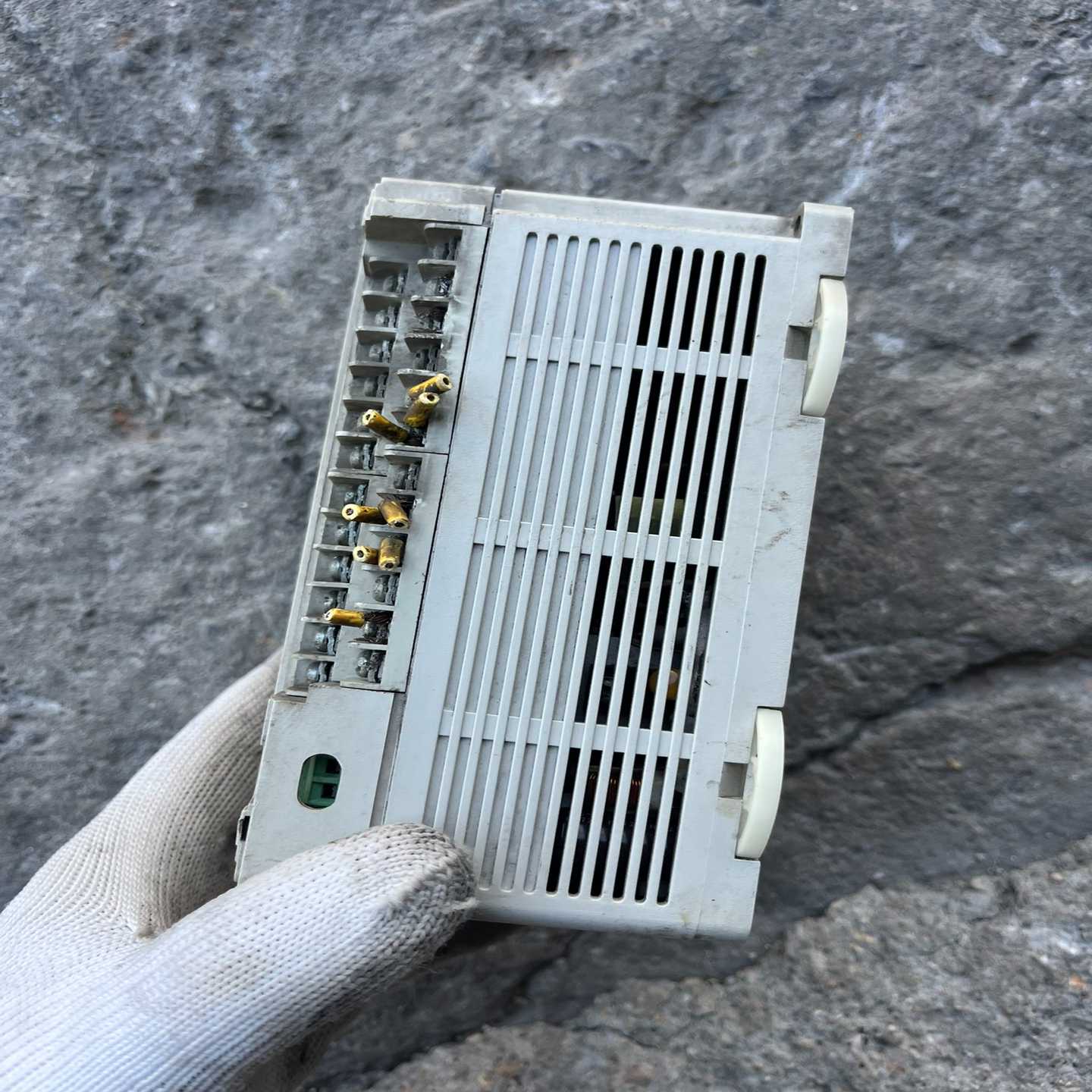 议价台达PLCDVP24ES00R2拆机包好。Q外壳中间合不住维修/现货