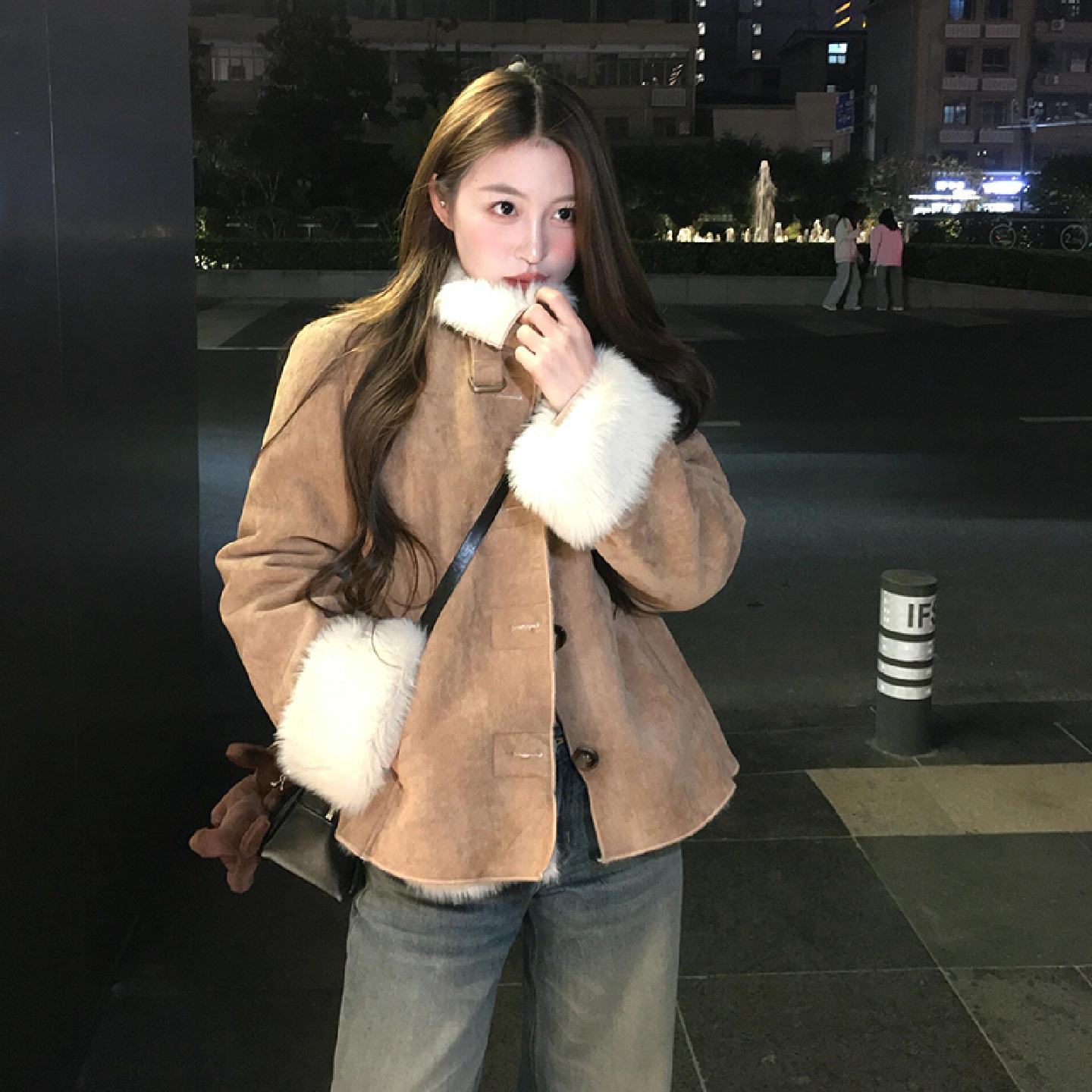 原创设计秋冬新款毛绒大衣卡其色保暖皮毛一体外套女皮草环保毛毛