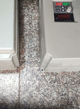 议价派尼尔变频器VF5000C4T4P0G两台4.0KW.议价