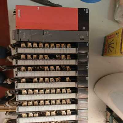 三菱PLC模块一套，包含Q00JCPU、QX40、QY40P--议价商品