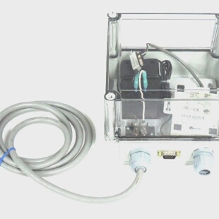 VYNCKIER ENCLOSURE W LANTRONIX UDS10 DEVICE SERVER UDS1001 P