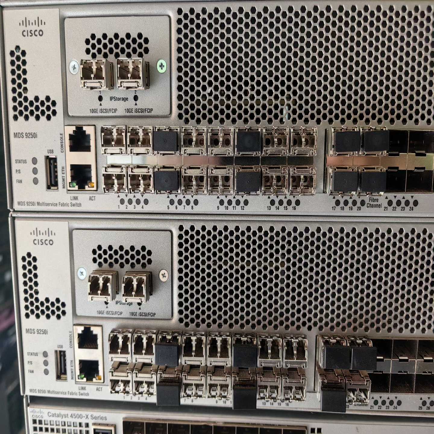 思科CISCO DS-C9250I-K9 8Ｇ/16Ｇ/10~议价