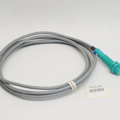 议价01644S Nj212GkE Induktiver Sensor适用