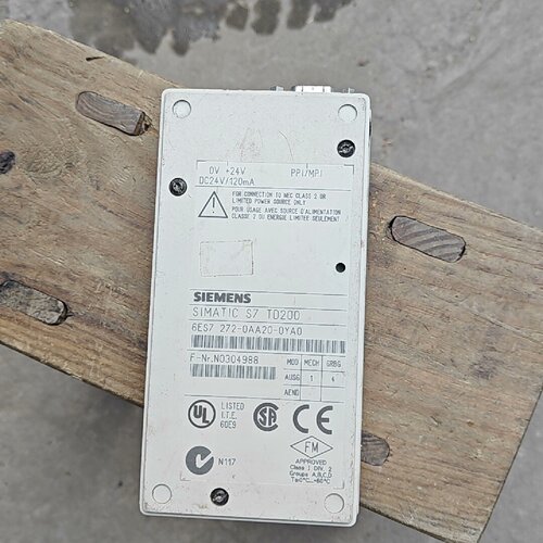 询-6ES72720AA200YA0显示屏一个成色如图