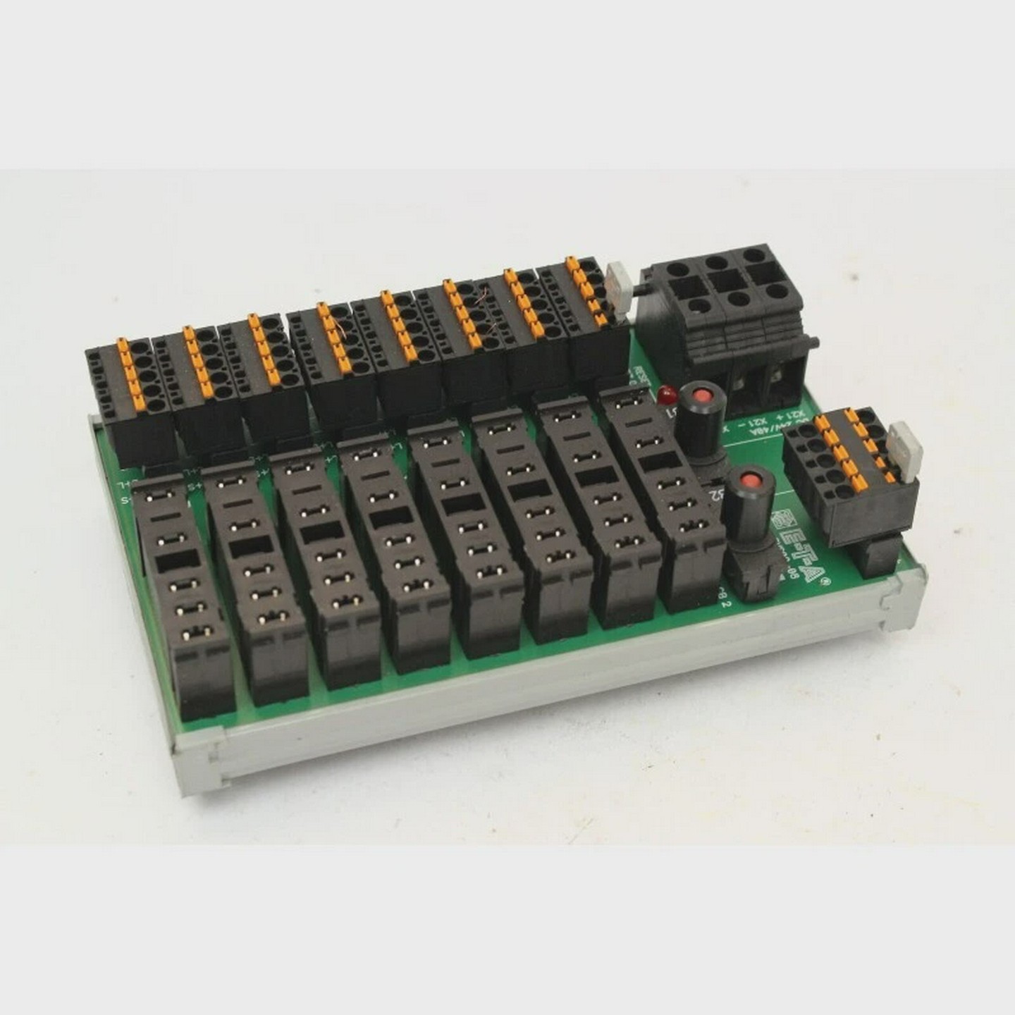 E-T-ASVS0208SVS02-08B10Portefusible(B1010)