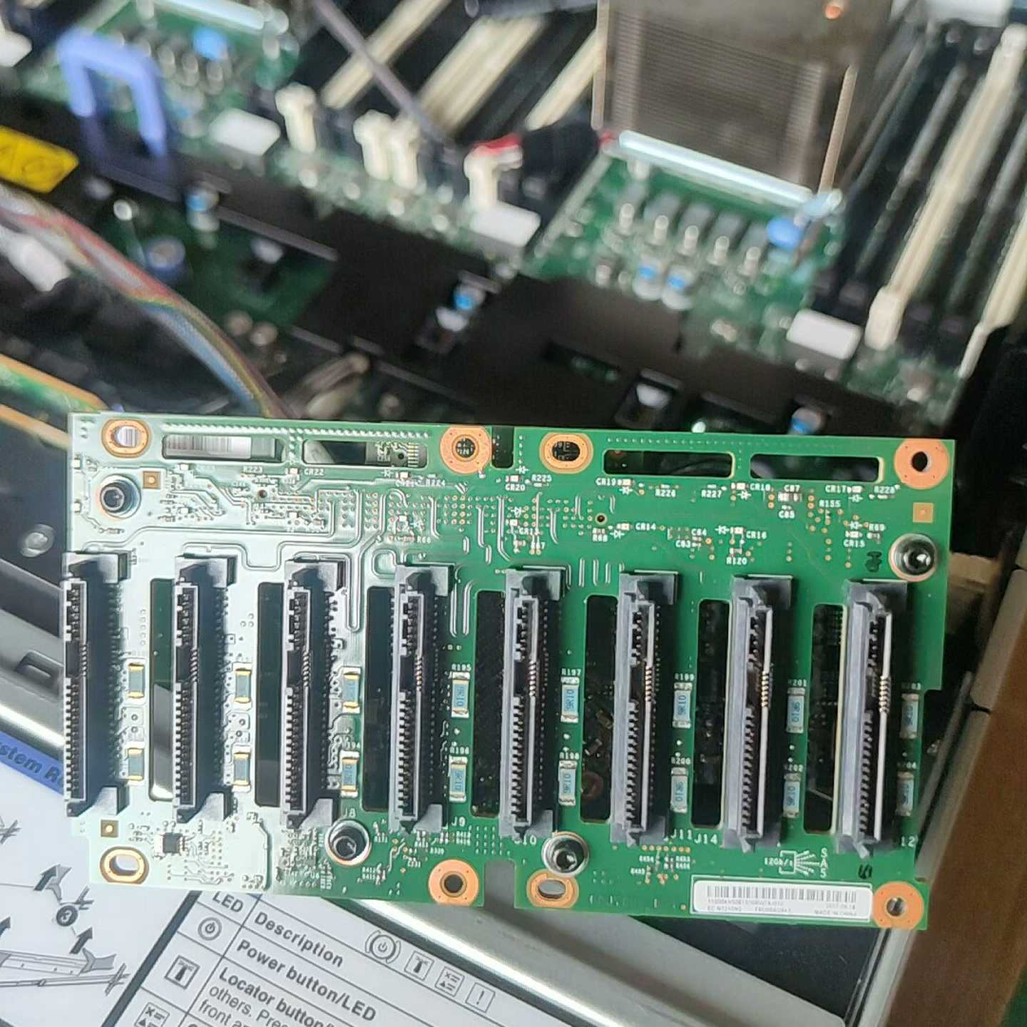 （议价）IBMX3650M5硬盘扩展背板00FK66100AG