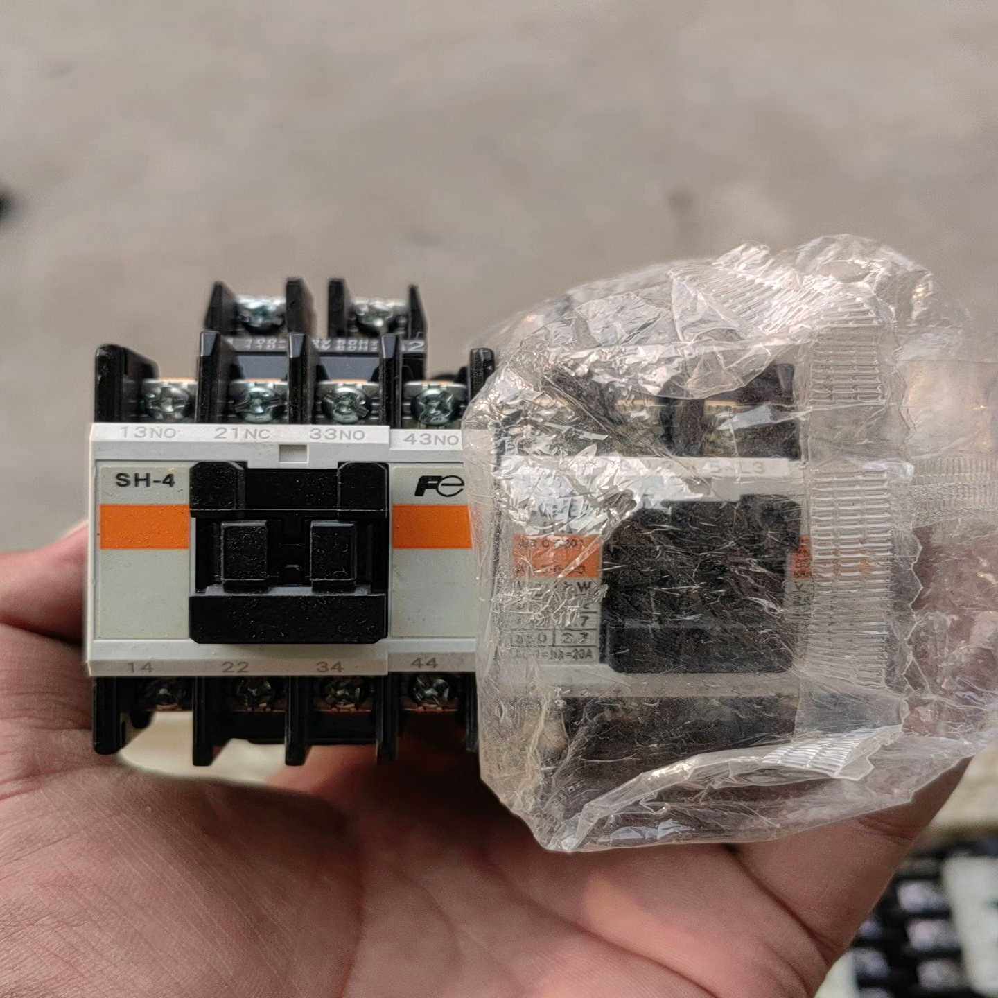 富士SH-4SC-03各一只，线圈110V，新的没包询价