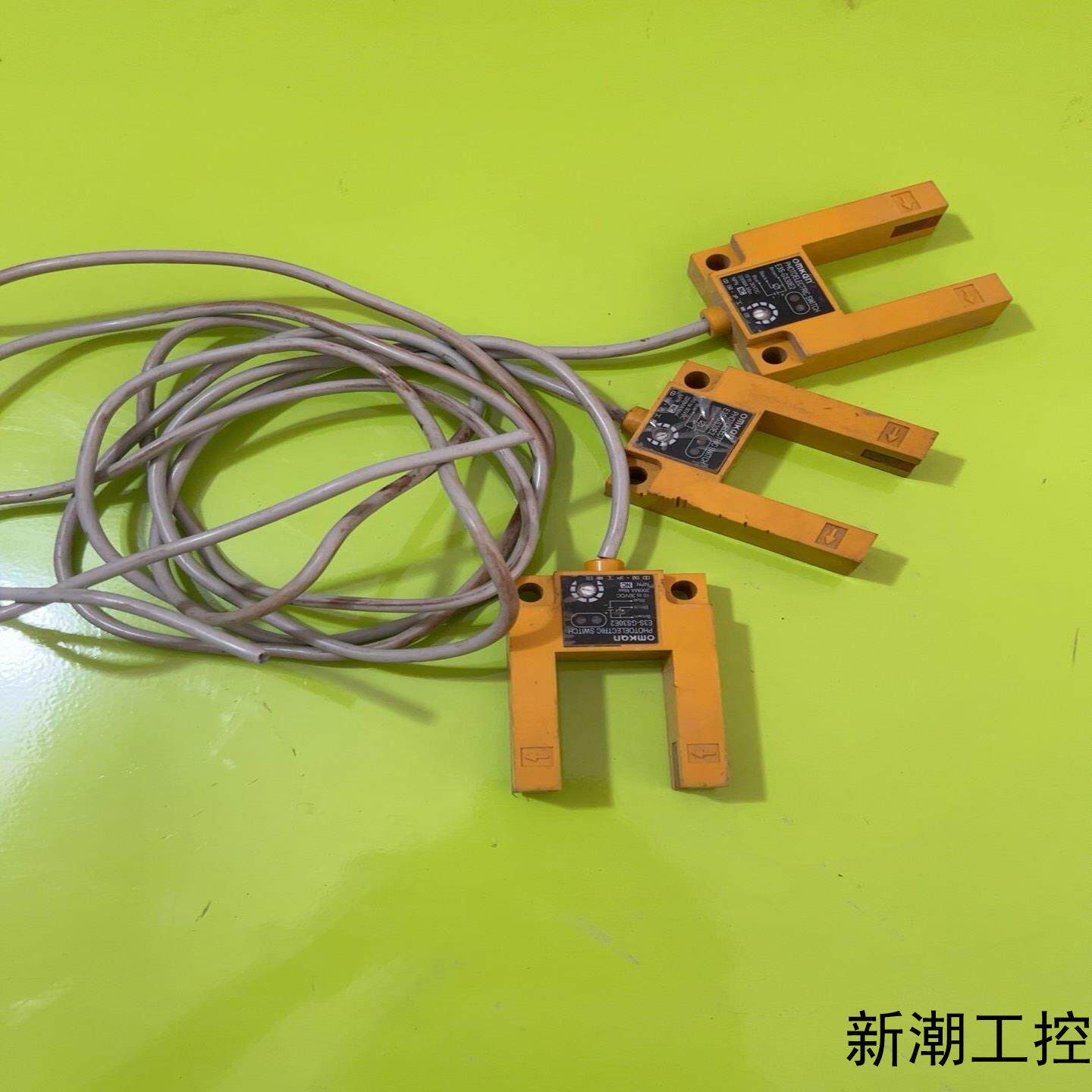 U型光电开关E3s-gs30e2 实物如图所示功能正常有议价商品