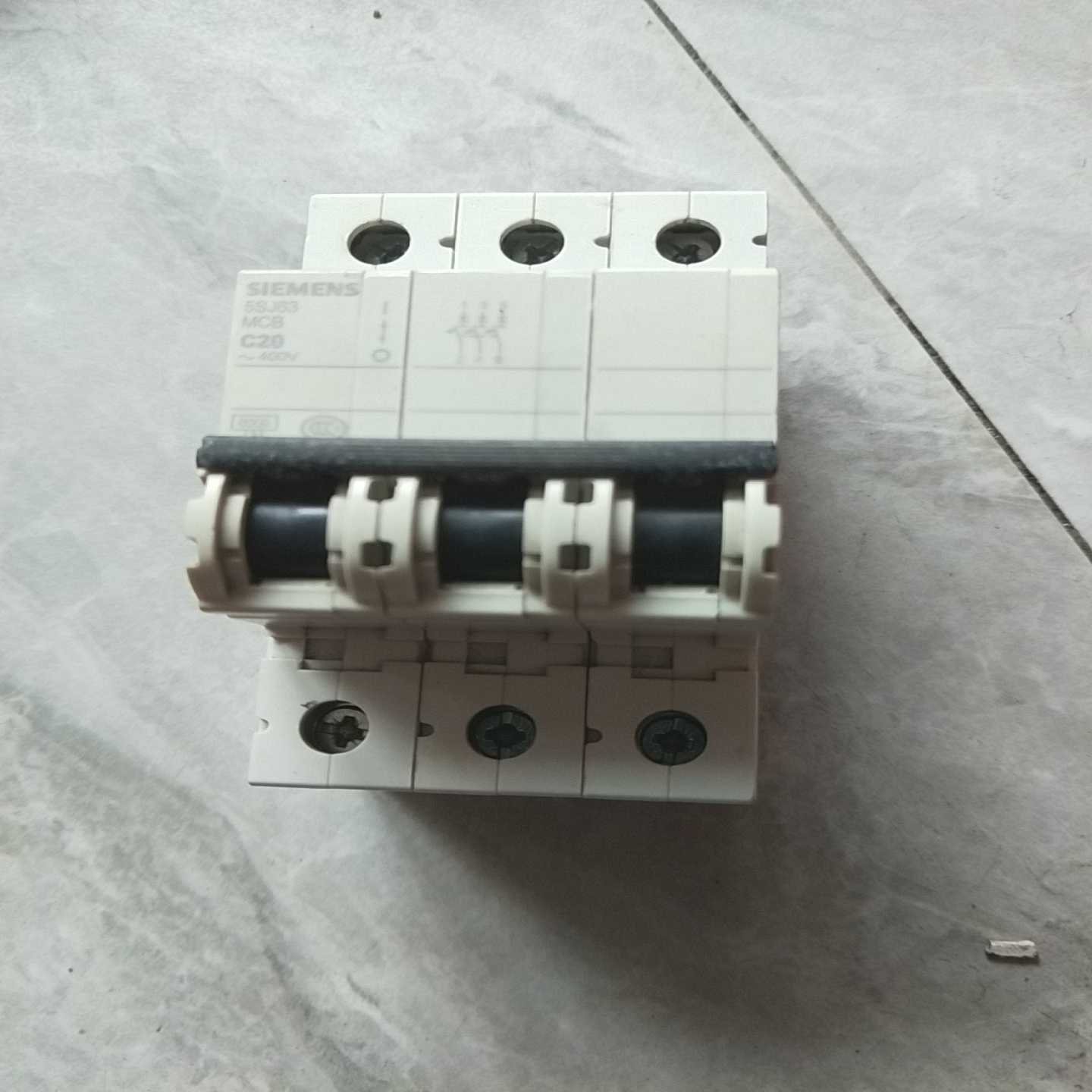 (重工机械)空气开关5sj6mcb拆机p20