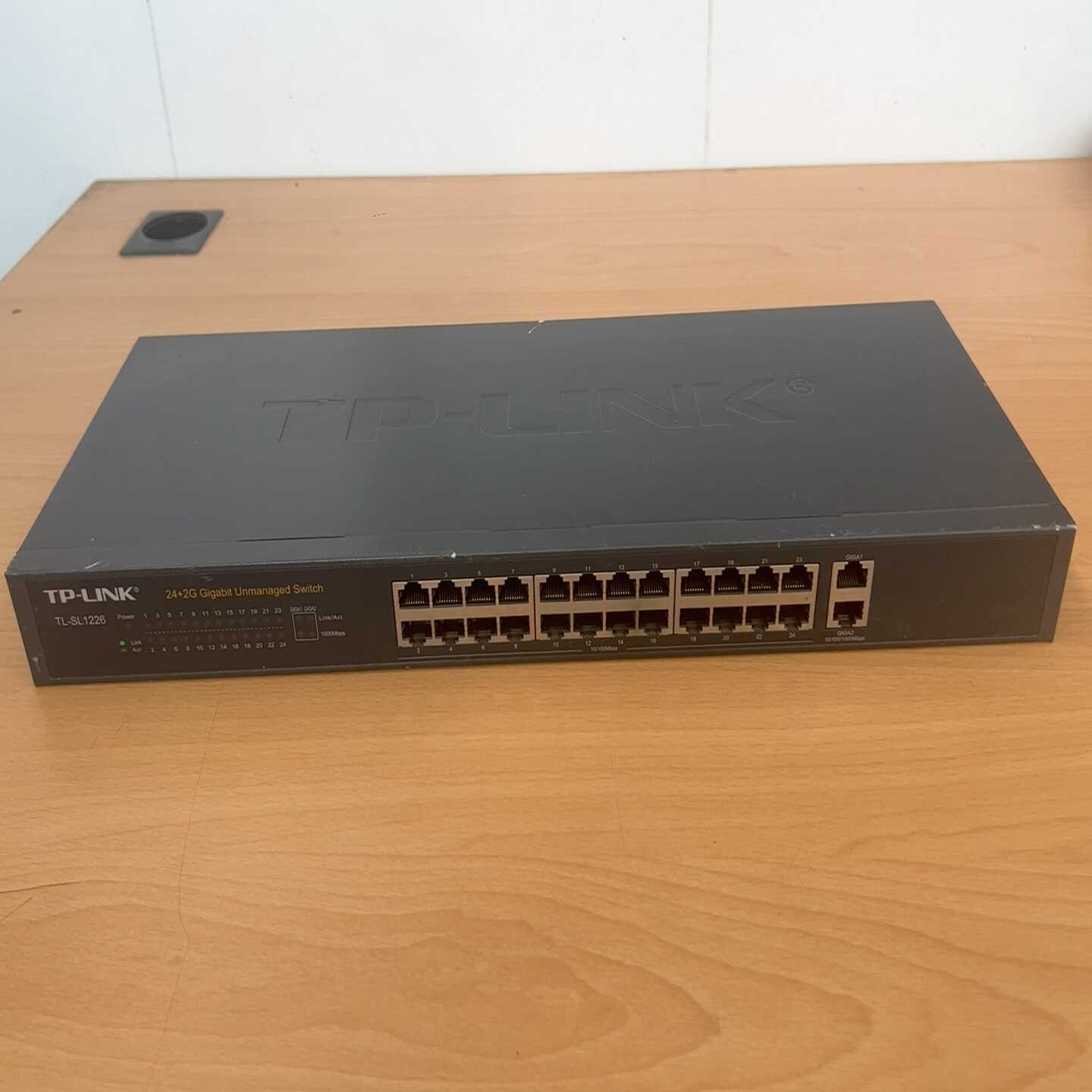 TL-SL1226非网管交换机，24口百兆，2个千兆口，各个询价