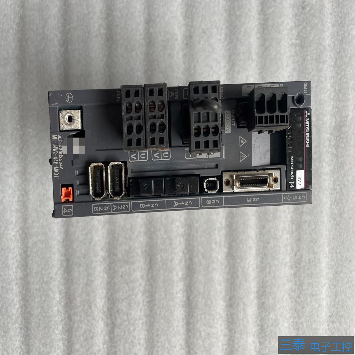 三菱J4驱功器MR-J4W2-44B-MA011成色一般，议价