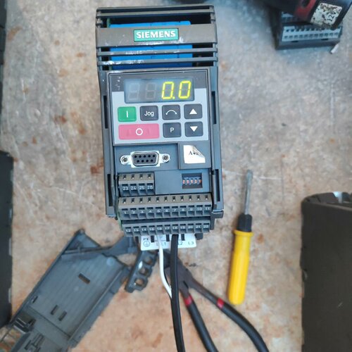 变频器6SE3213一6CA40750W有3台-询