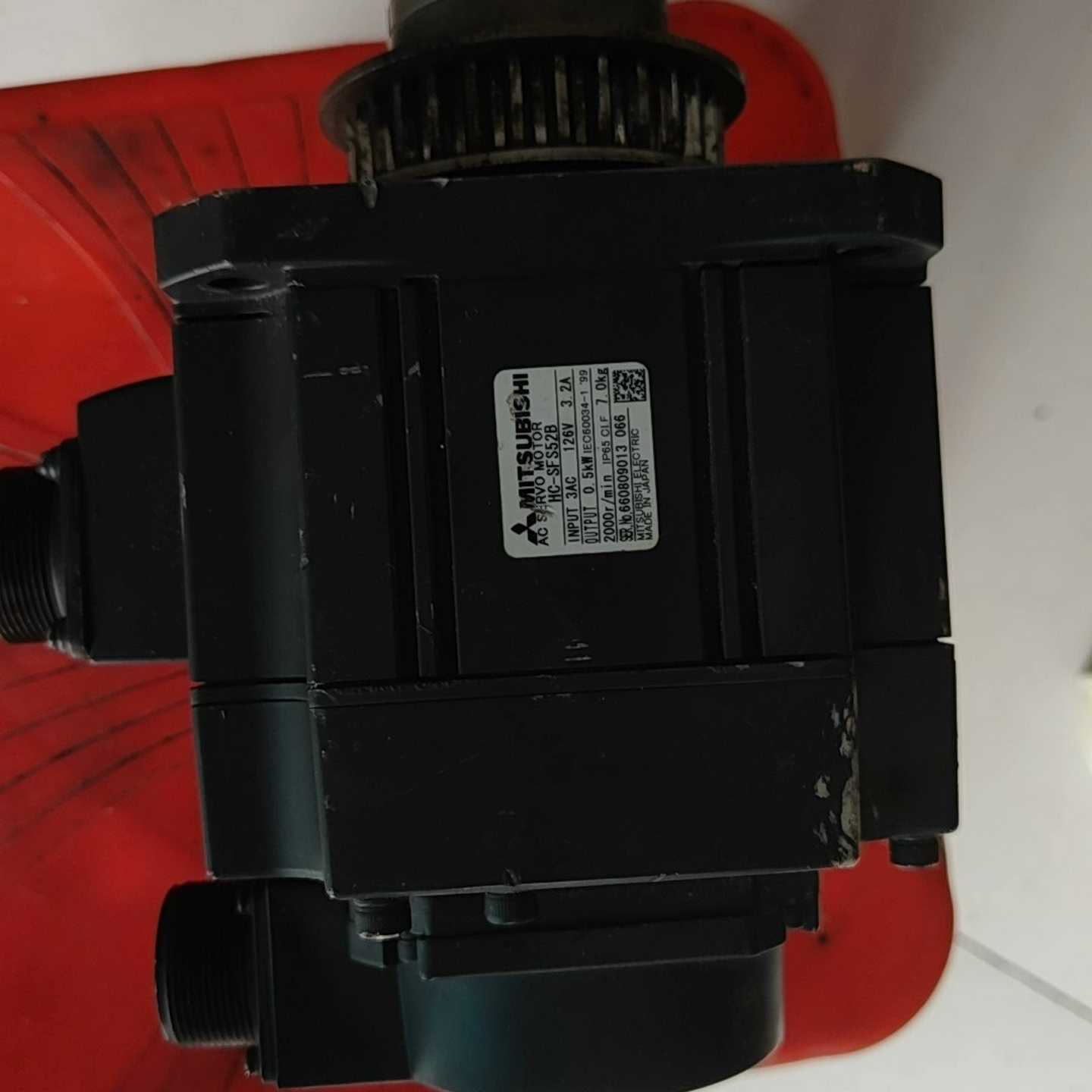 询价三菱HC-SFS52B伺服电机0.5KW