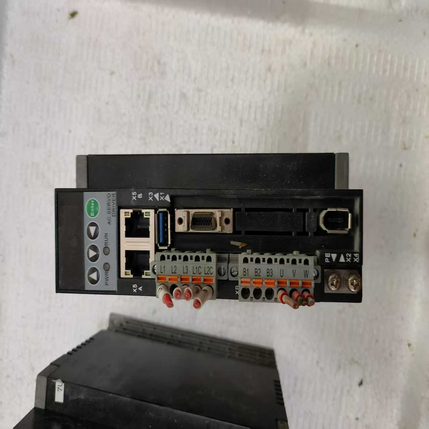 TSVB伺服驱动器，型号TSVB-EA010L-E02J，询价