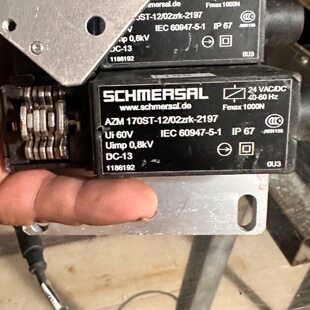 询 施迈赛安全门开关AZM170ST1202zrk219