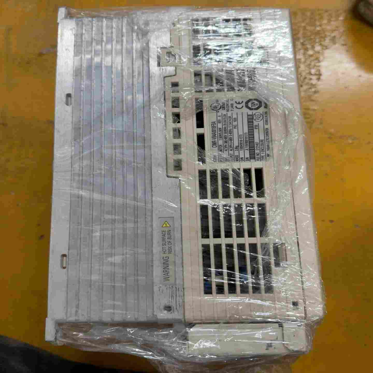 【议价】安川变频器：VB4A0018FBA:7.5/5.5KW功适用