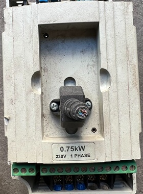 变频器  VFD007M21A  成色如图所示，，【议价】