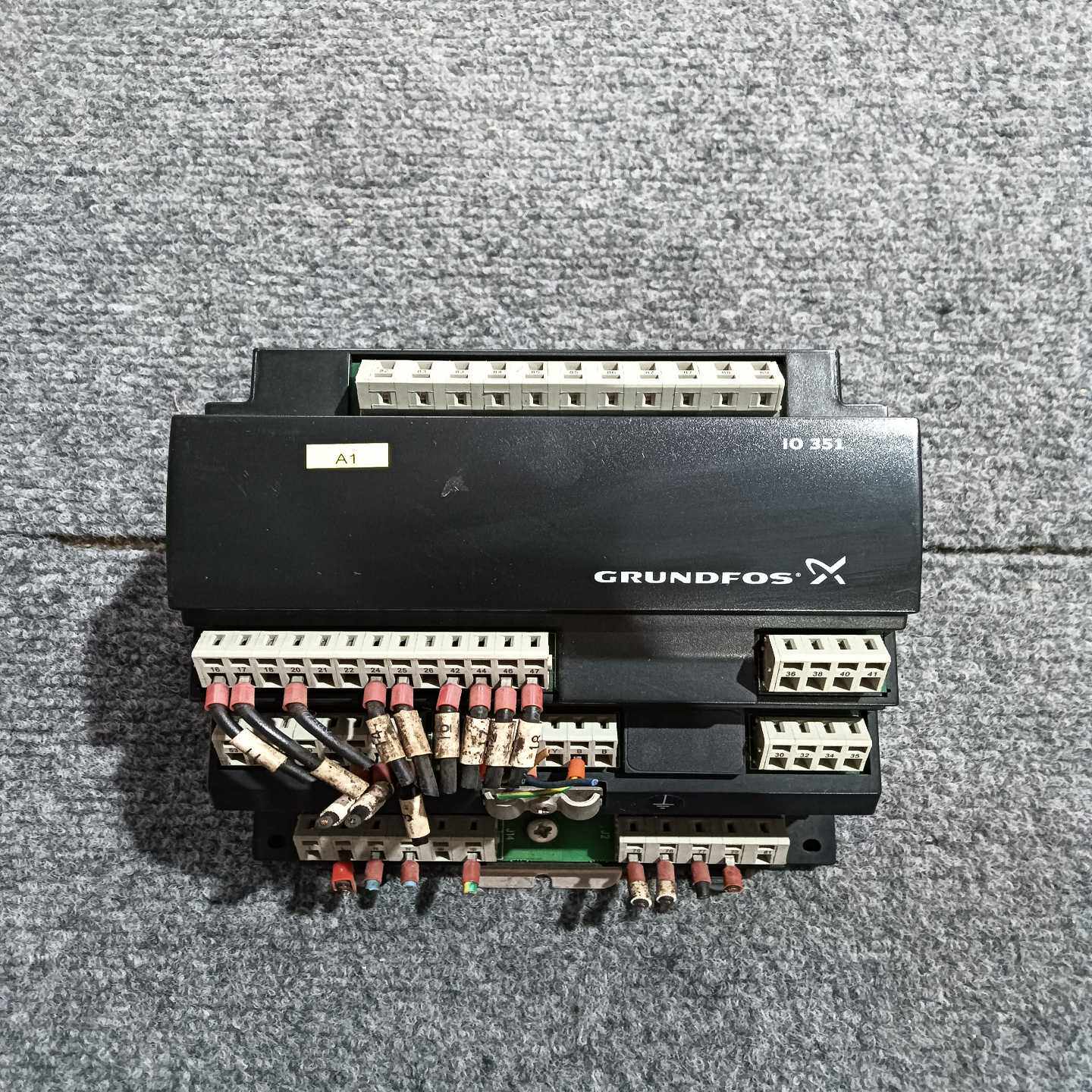 格兰富控制器IO351B，成色如图，的联系询价