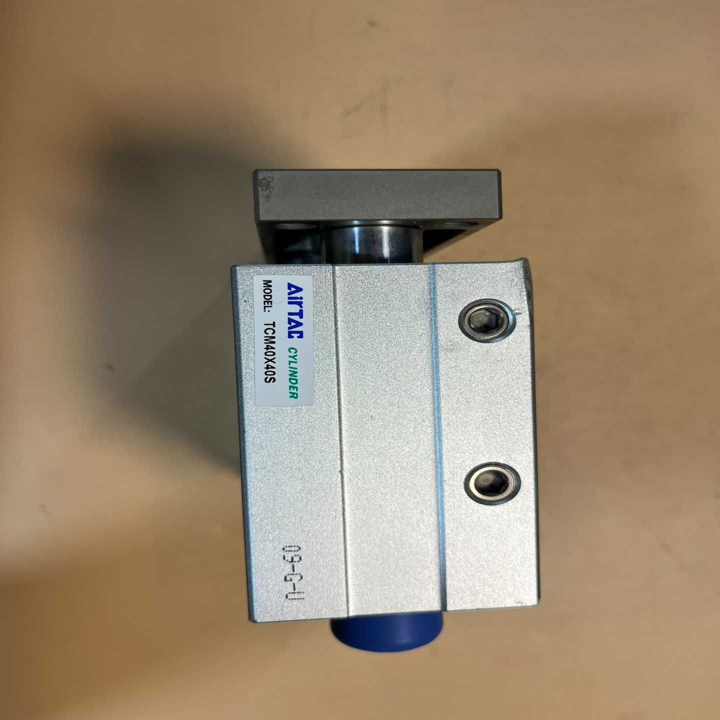 亚德客气缸TCM40X40S，轻微使用痕迹，功能正常。议价可--议价商