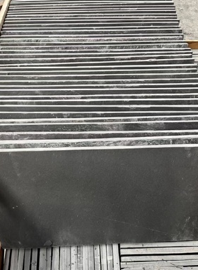 花岗岩石材芝麻白灰黑火烧板黄锈石荔枝面路沿石麻石地铺砖大理石