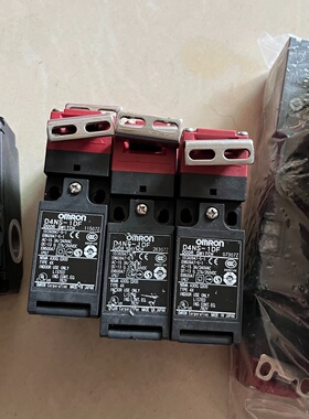 安全门开关D4NS1DF有8个单价65.00