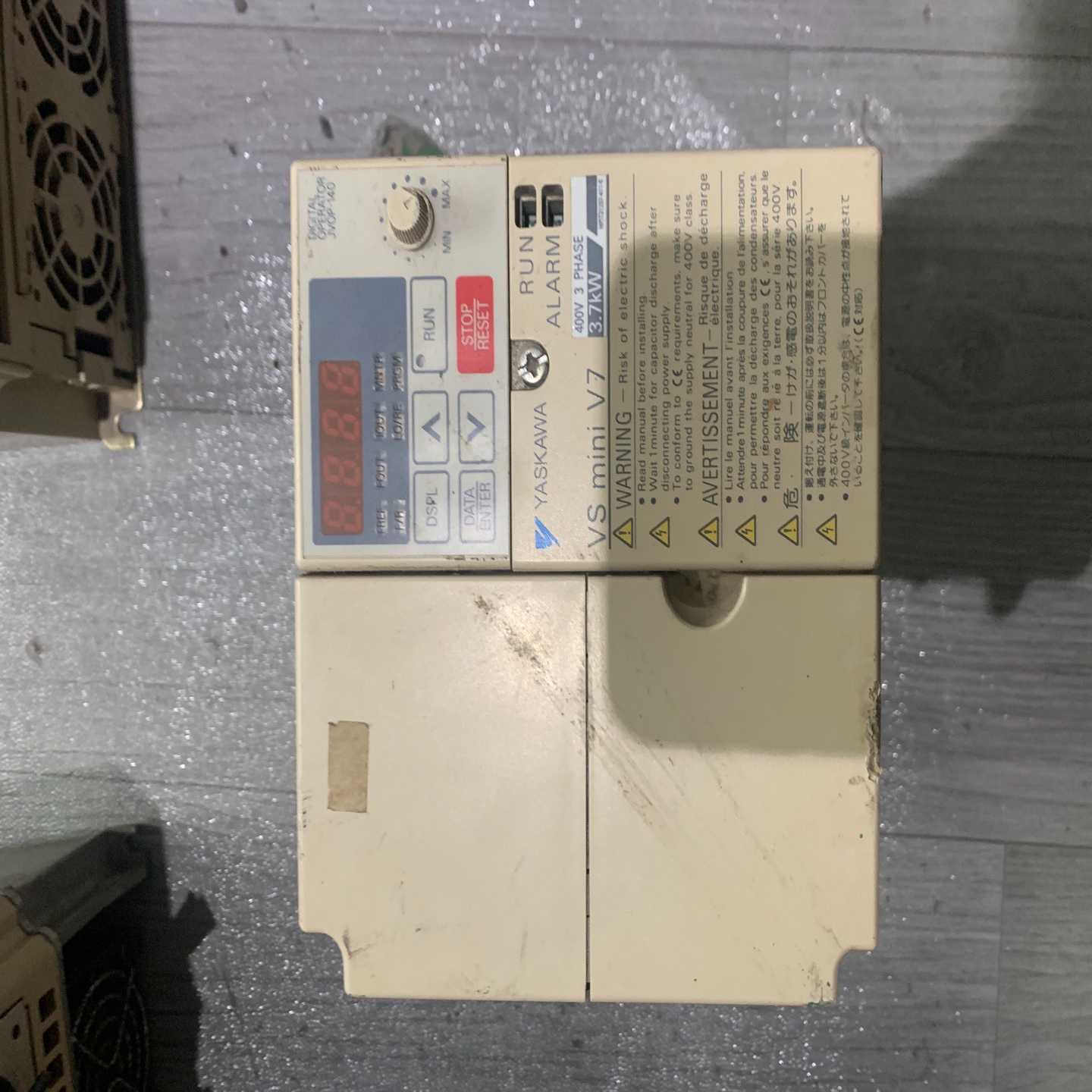 变频器VSV7CIMR-V7AA43P73.7K