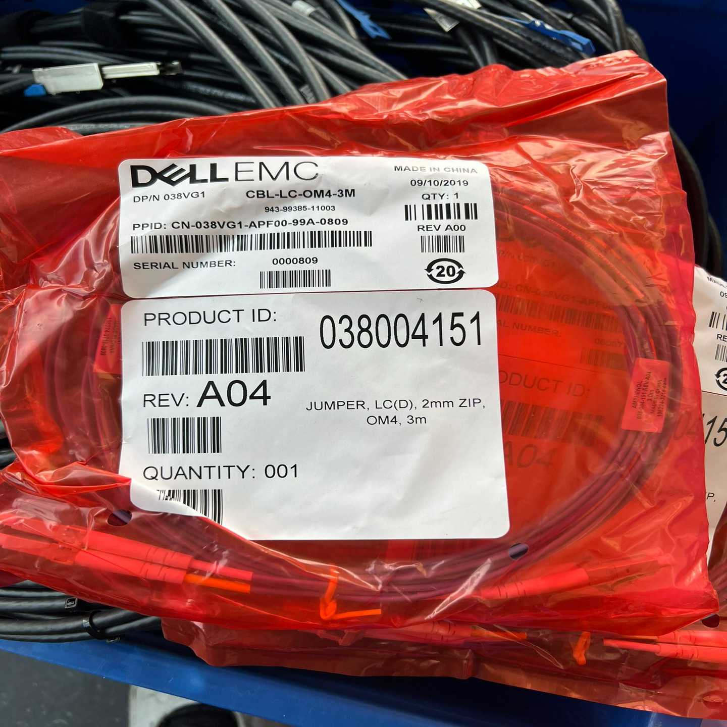 DELL EMC 原厂光纤跳线（未拆封）~询价